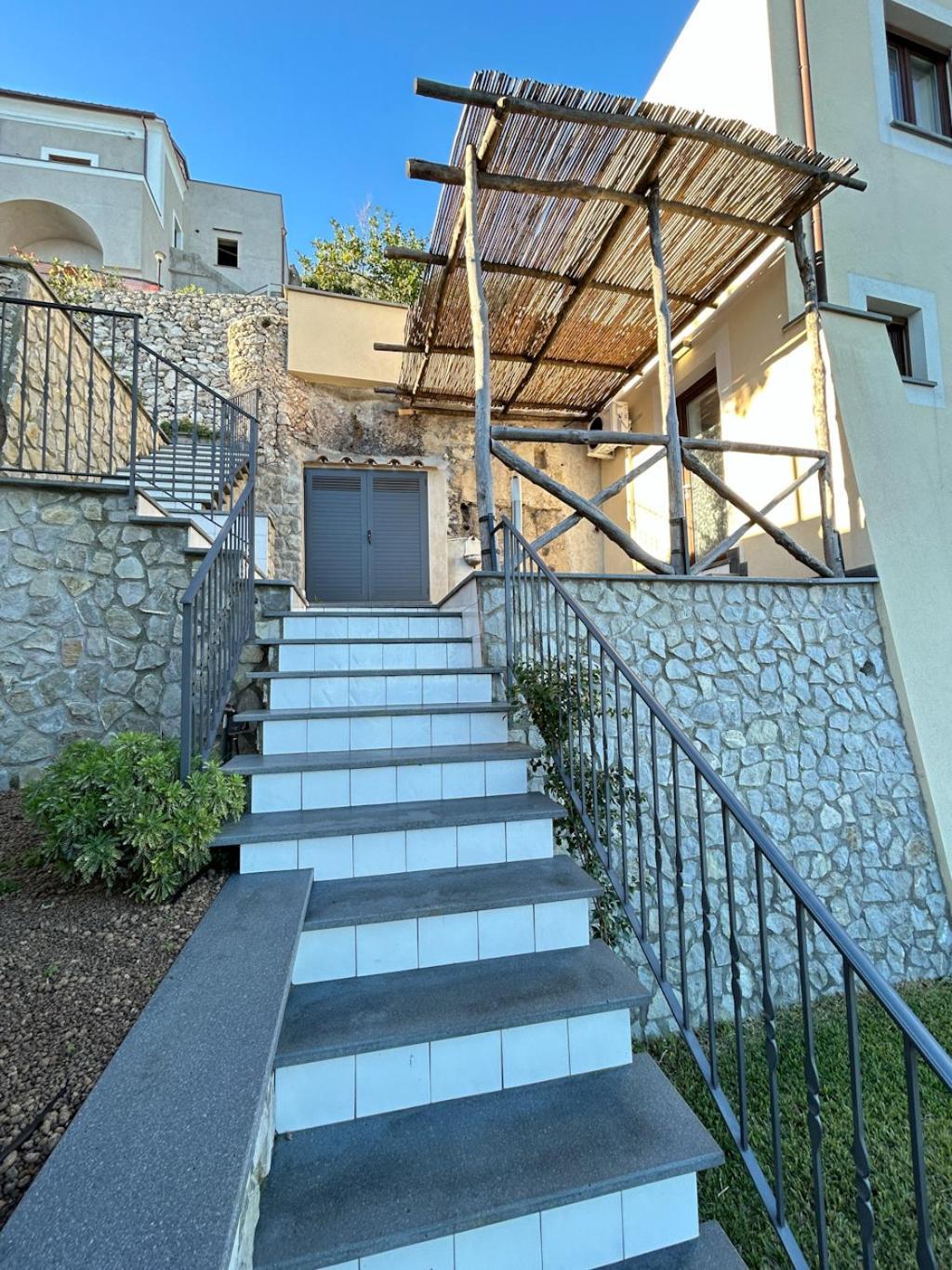 Alba - Zaffiro Amalfi